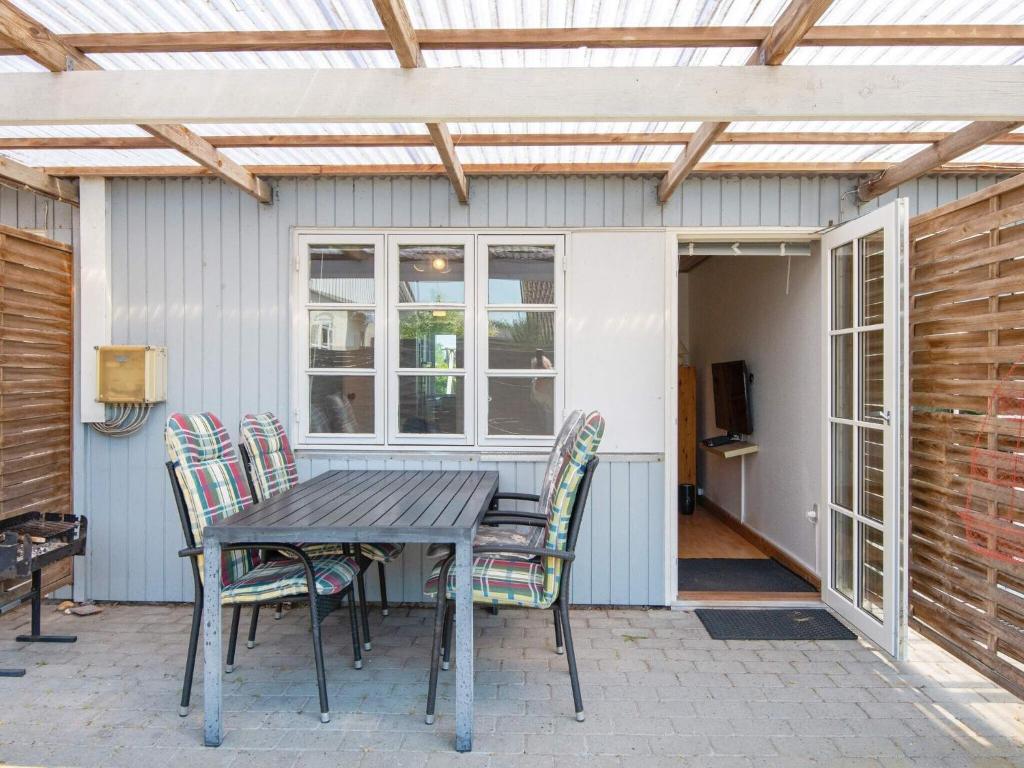 Patio nebo venkovní prostory v ubytování 4 person holiday home in Sydals