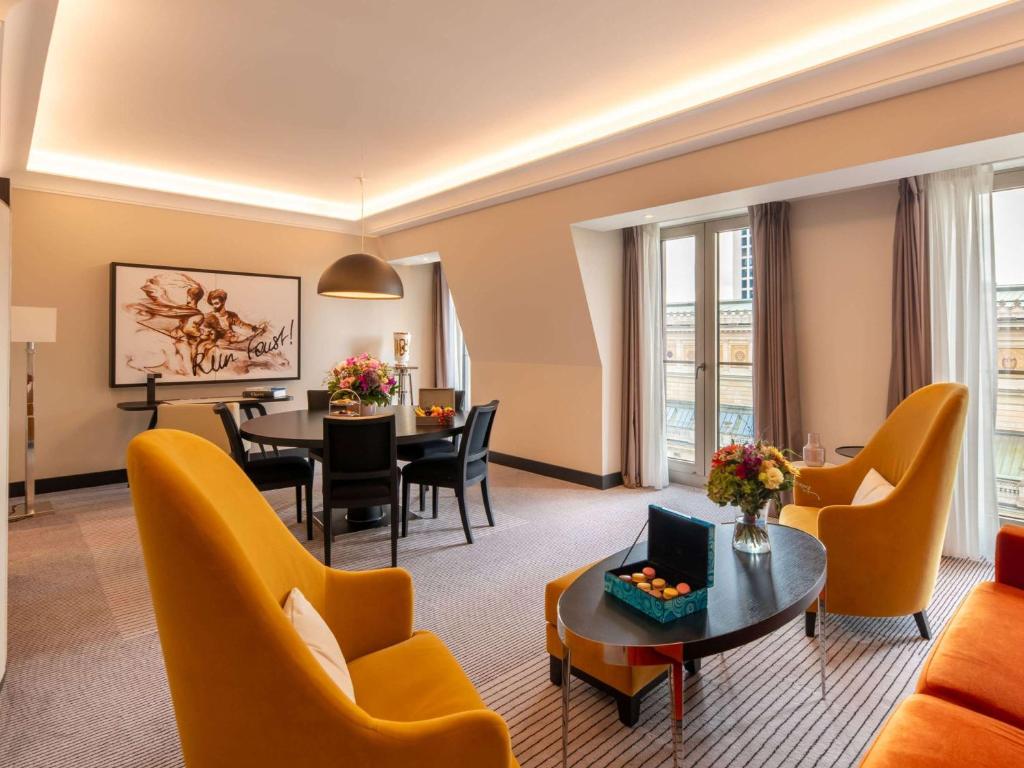 Posezení v ubytování Sofitel Frankfurt Opera