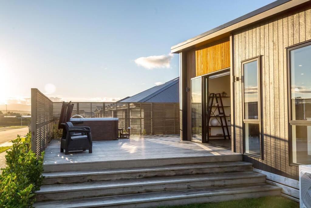 Luxe on Burgundy - Resim 12