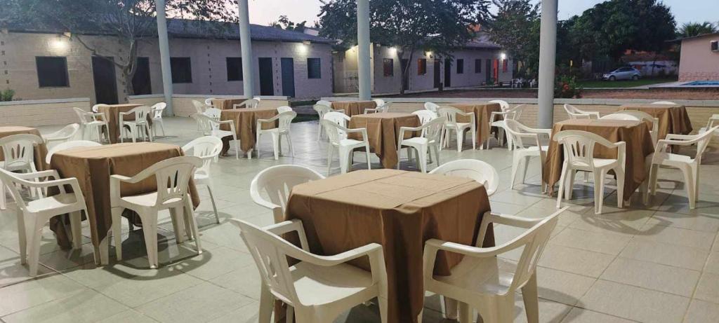 Restaurace v ubytování Hostel e Pousada Israel