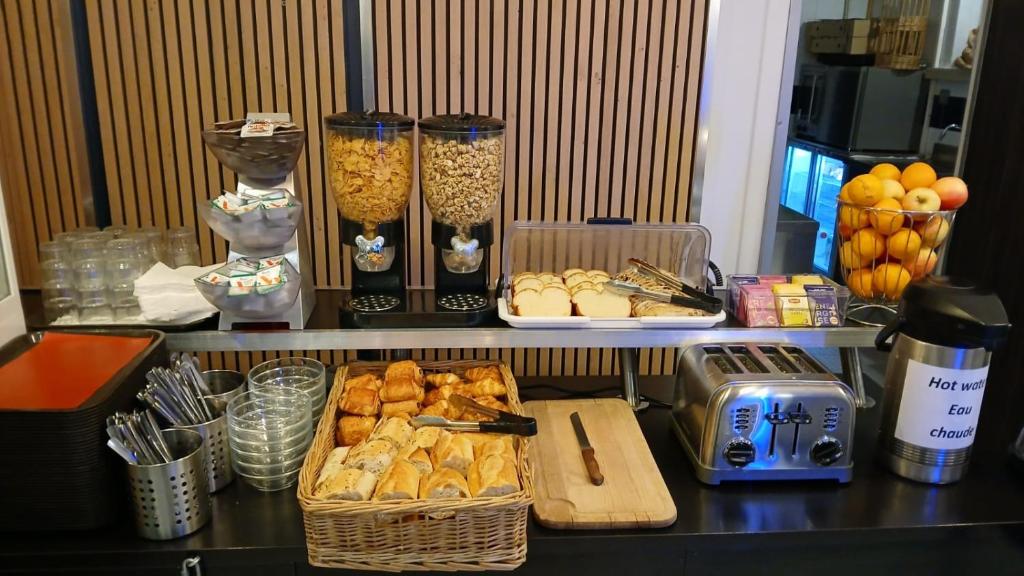 Mary's Hotel République - Resim 44