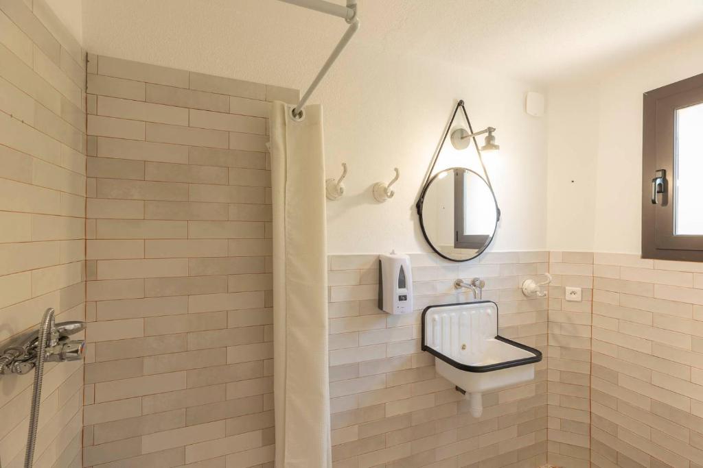 Koupelna v ubytování Corsica Hostel Porto Vecchio - partie chambre privée