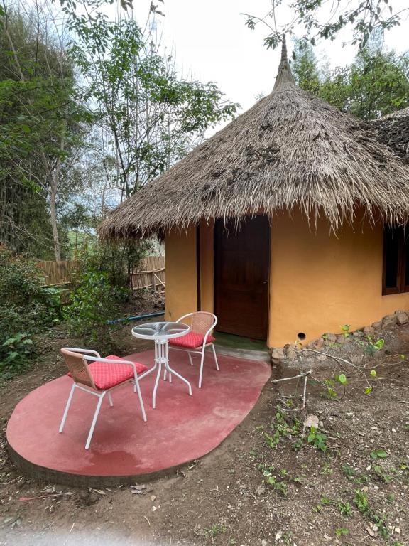 Chiang Dao Roundhouses - Bungalow Avec Terrasse