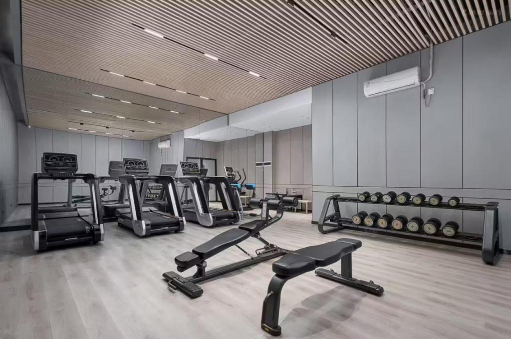 Fitness centrum a/nebo fitness zařízení v ubytování Mehood Lestie Hotel Pazhou Convention and Exhibition Center Branch - Free Shuttle Bus to Canton Fair Complex During Canton Fair Period