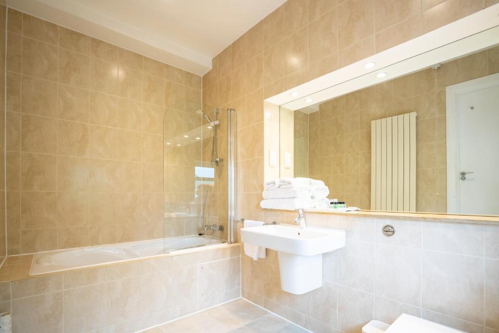 Remont Oxford Hotel - Resim 3