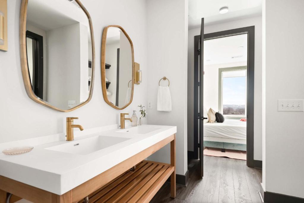 Downtown Dolly - Stylish Airy and Cozy - Appartement