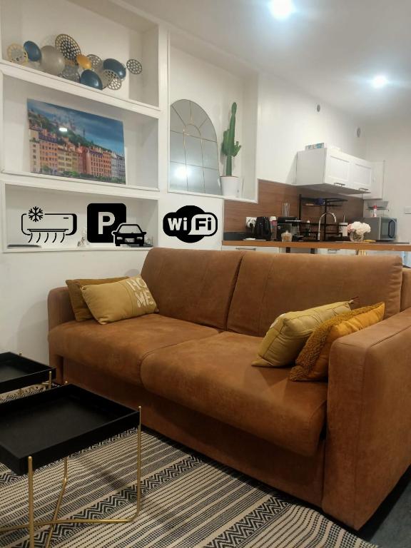 Część wypoczynkowa w obiekcie Le Petit Cocon - Parking privé - Lyon Sud