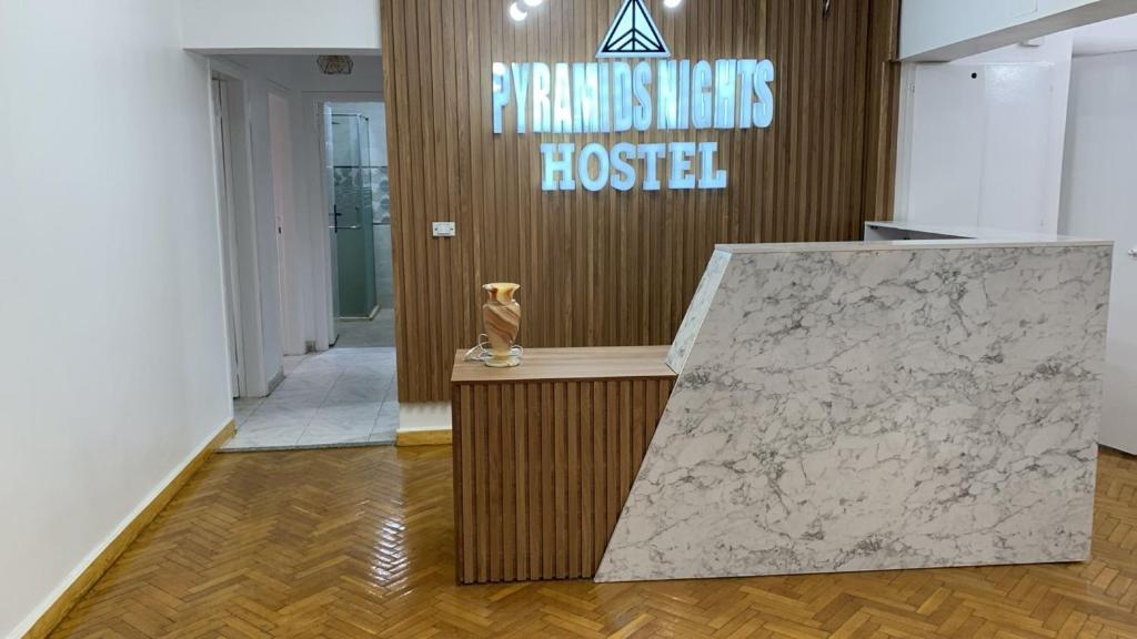 Certifikát, hodnocení, plakát nebo jiný dokument vystavený v ubytování Pyramids Nights Hostel