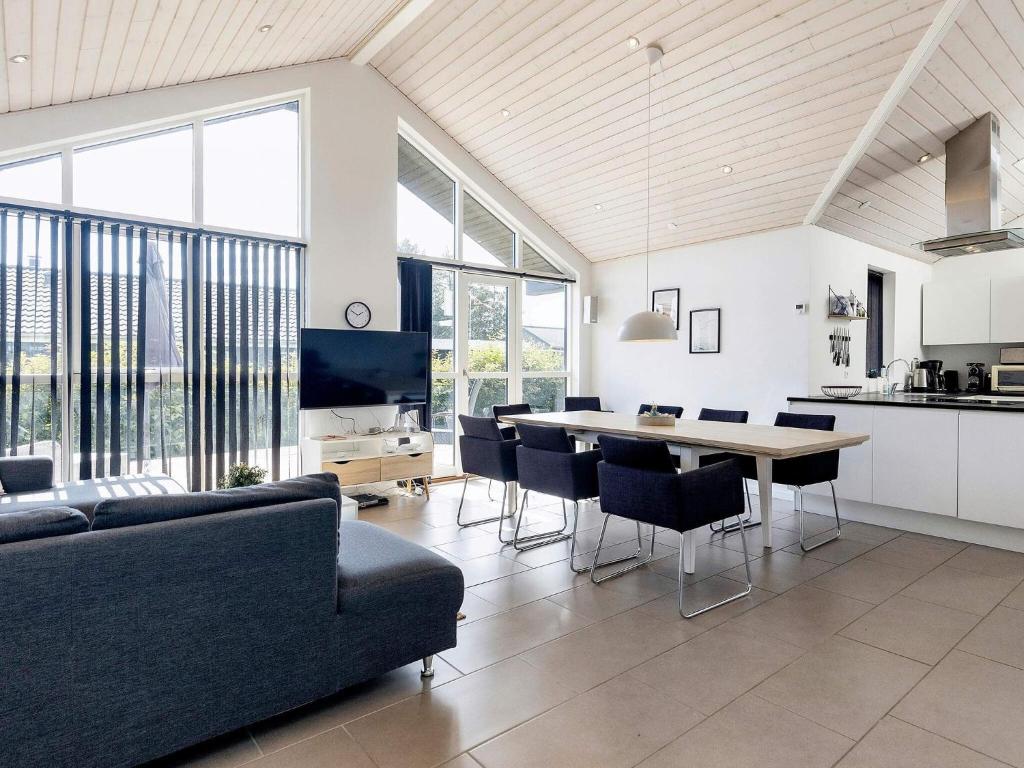 Kuchyň nebo kuchyňský kout v ubytování Holiday home Hals CIV