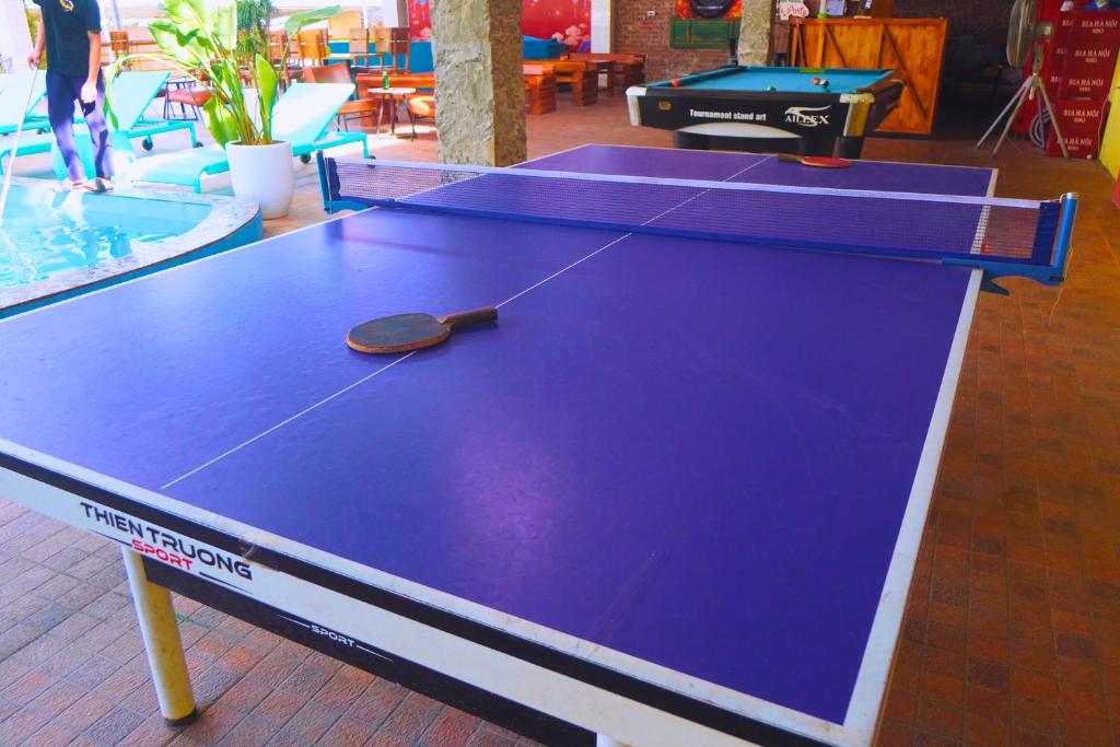 Stolní tenis v ubytování Ha Giang Loop Discovery Hostel & tours nebo okolí
