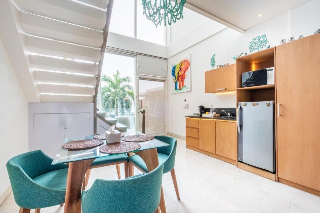Kuchyň nebo kuchyňský kout v ubytování AQ-VA Hotel & Villas Seminyak