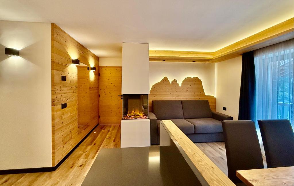 Area soggiorno di Dolomiti Luxury Mountain View BIKE FRIENDLY