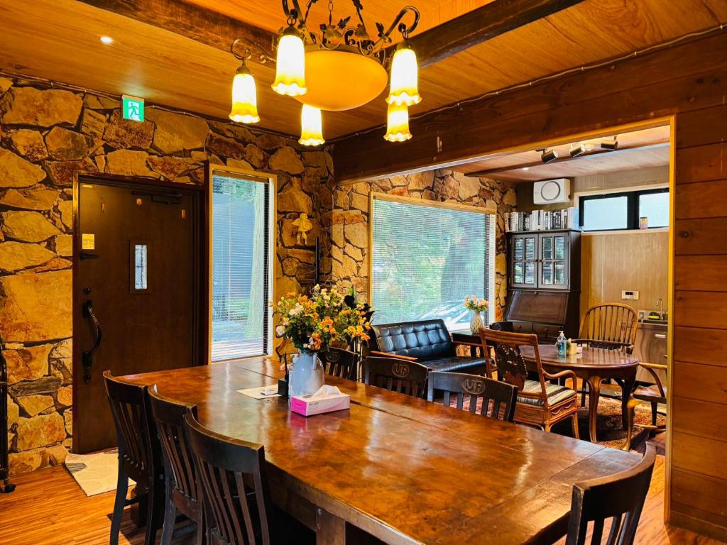 Fotografie z fotogalerie ubytování ログハウス 芦ノ湖海賊船まで徒歩圏内 コンビニ近く v destinaci Hakone