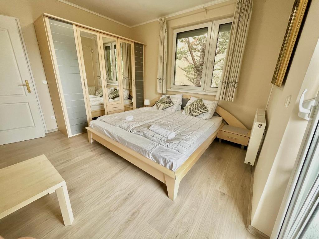 Langman Guesthouse 1147 Budapest, telepes .u 103 C/4 kép - 1