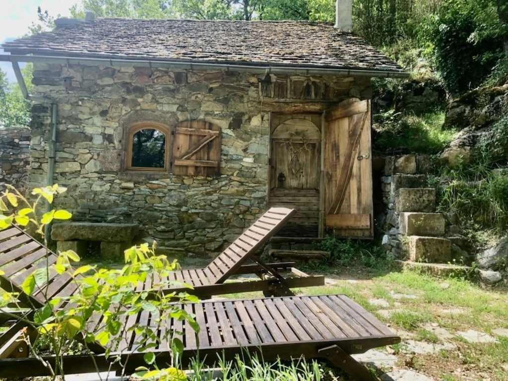Zahrada ubytování Insolite bergerie dans la forêt