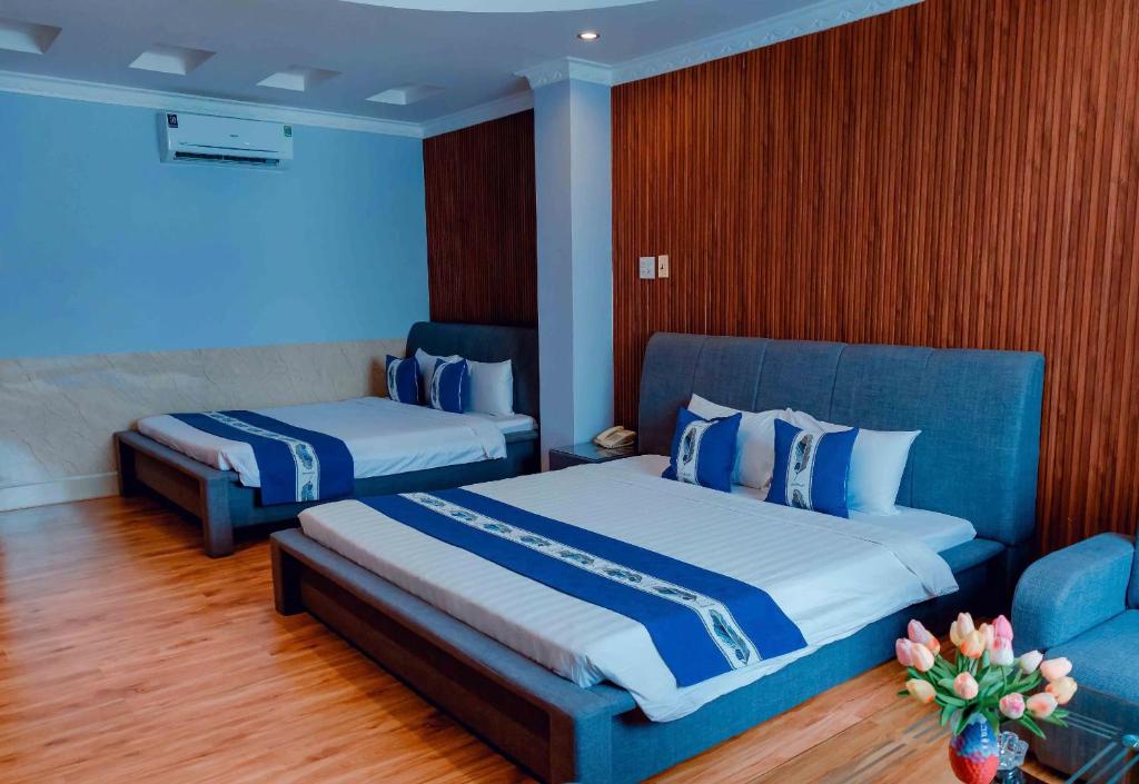 Linh Phuong 3 Hotel - Quadruple Room