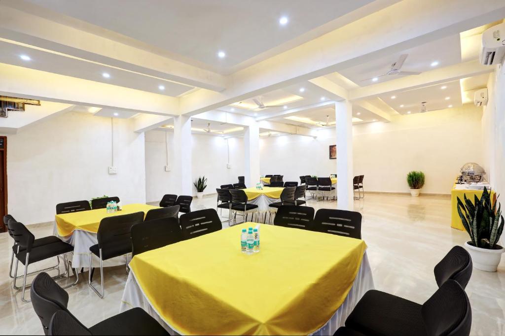 Posezení v ubytování Hotel Golden Era-Near Shopprix Mall