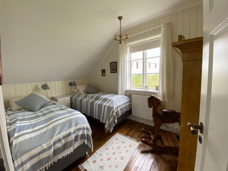 Postel nebo postele na pokoji v ubytování Villa Stykkisholmur