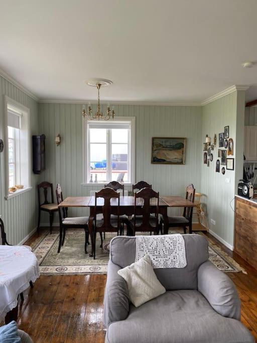 Posezení v ubytování Villa Stykkisholmur