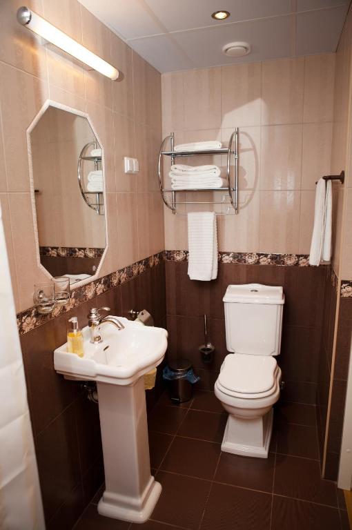 Koupelna v ubytování Ööbikuoru Villa