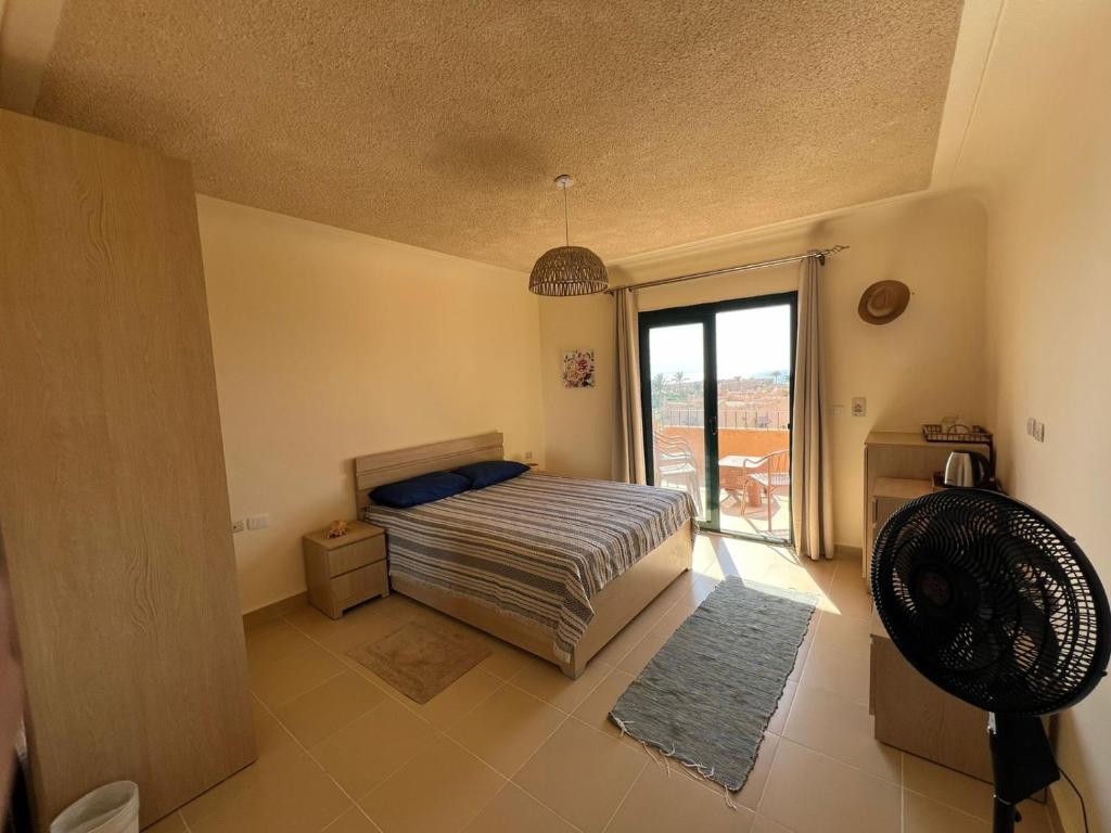 Postel nebo postele na pokoji v ubytování Art Home - La Hacienda, Ras Sudr