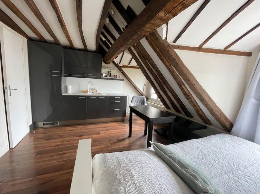Appartment au cœur de Paris 8e