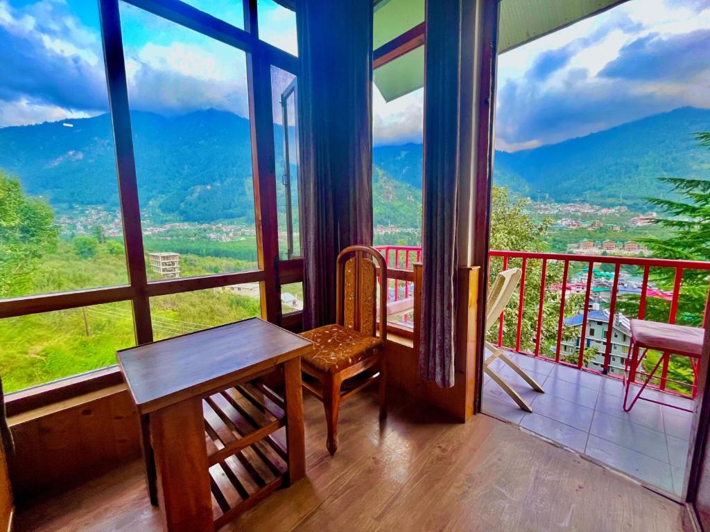 Üldine mäevaade või majutusasutusest Nomad 2 Bedroom independent Luxury Cottages pildistatud vaade