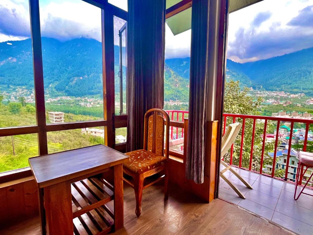 Üldine mäevaade või majutusasutusest Himalayan Crescent 2 bedroom luxury independent Villas Manali pildistatud vaade