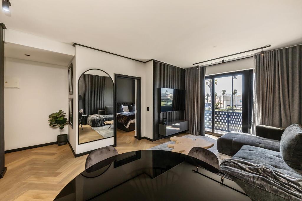 Et opholdsområde på The Archetype - Nine Palms Luxury Apartments