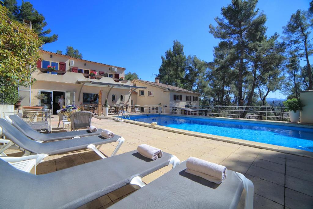 Hôtel Le Mas des Ecureuils - Resim 4