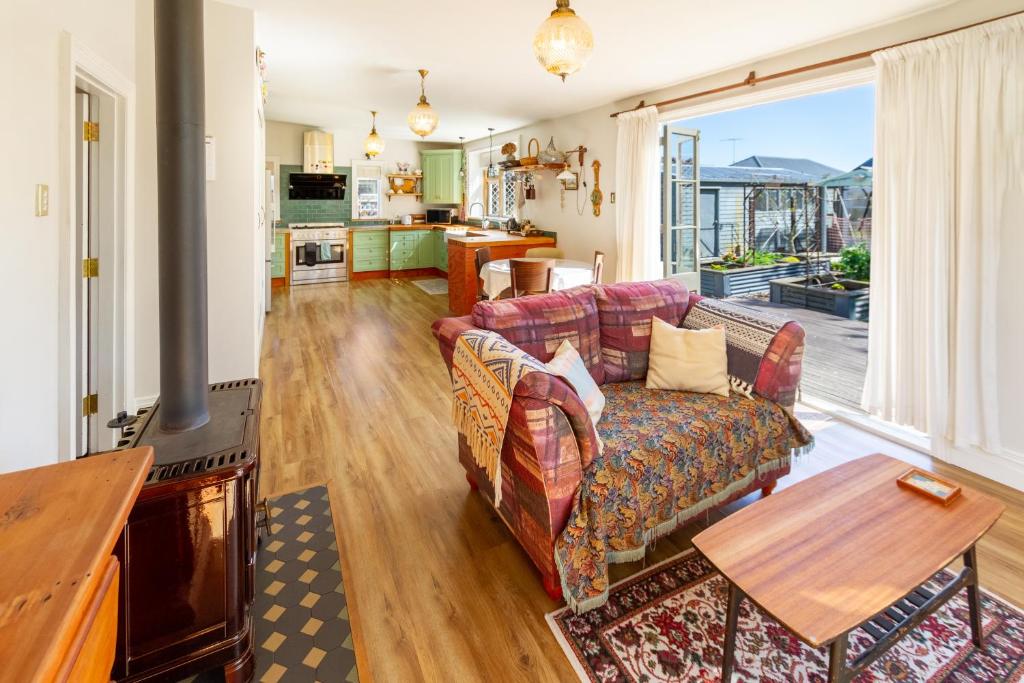 Charming 3-Bedroom Retreat - Resim 19