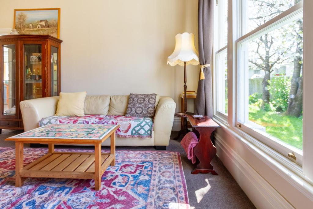 Charming 3-Bedroom Retreat - Resim 20