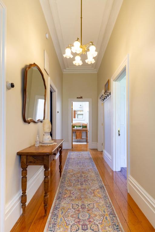 Charming 3-Bedroom Retreat - Resim 30