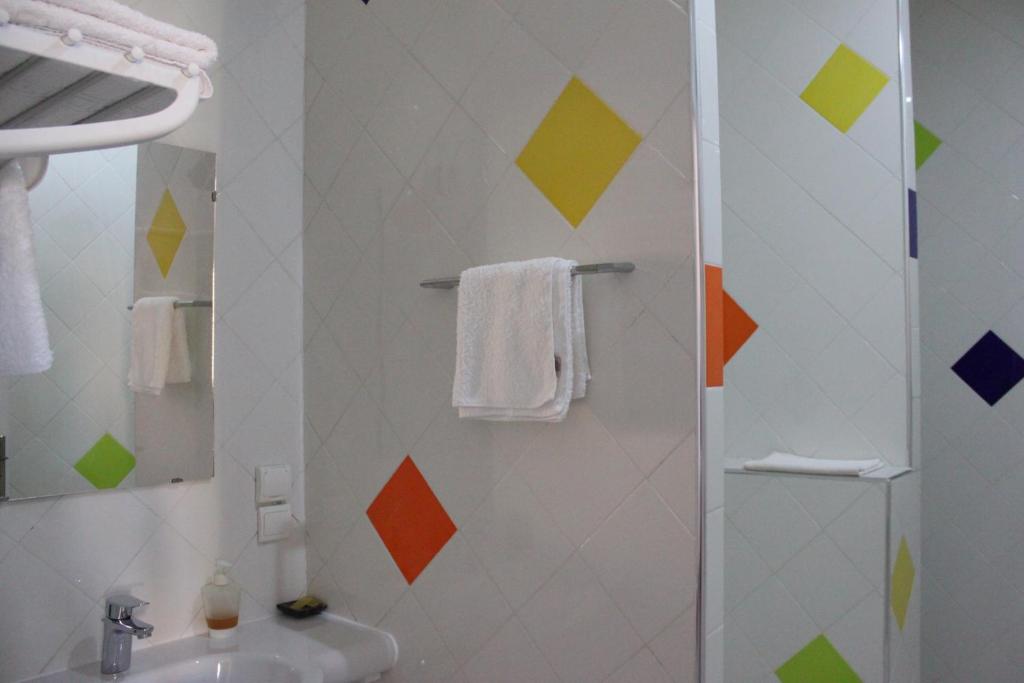Koupelna v ubytování Auberge Tinit