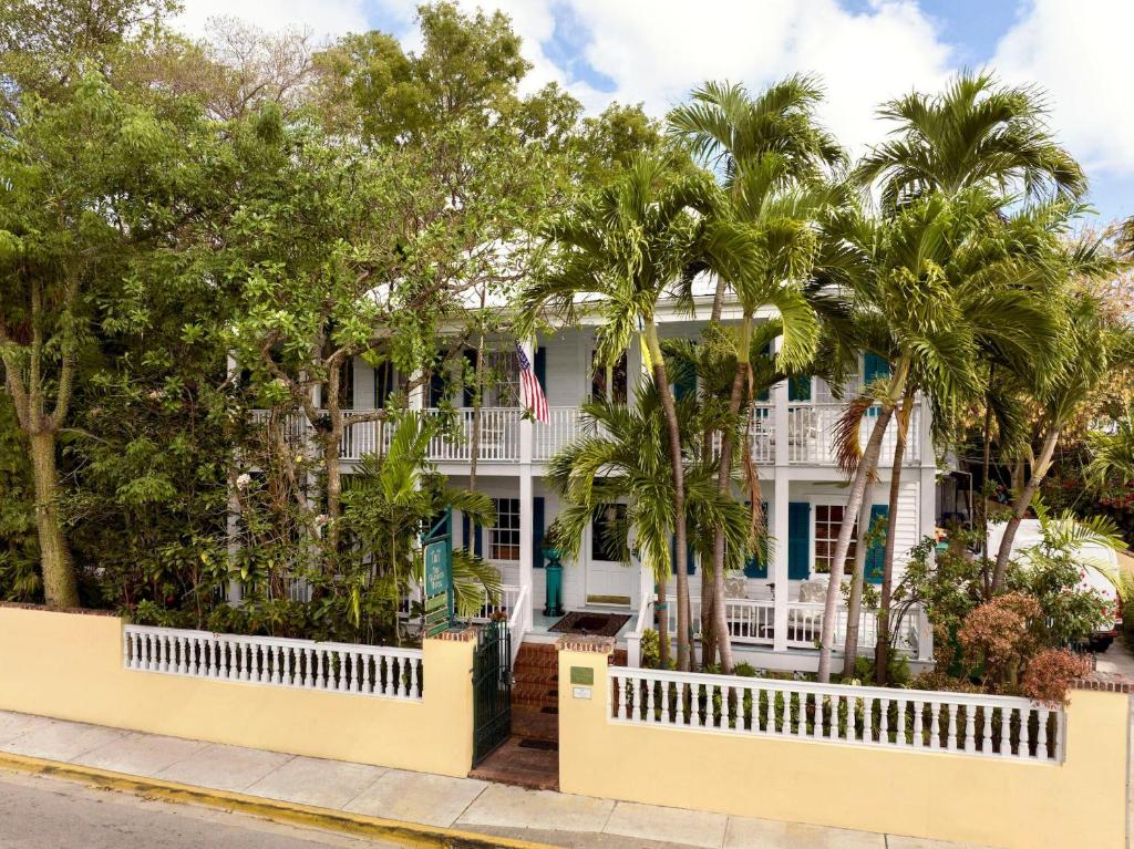 The Gardens Hotel photo