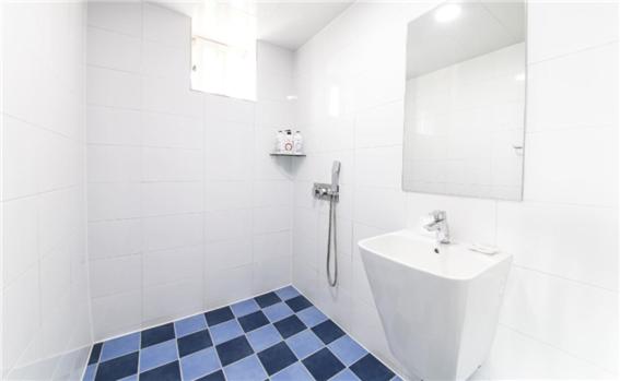 Koupelna v ubytování Gamdong Hotel