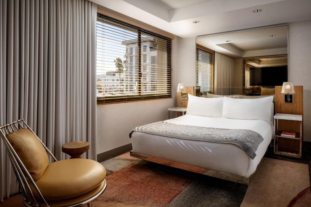 SLS Hotel, a Luxury Collection Hotel, Beverly Hills - One-Bedroom Queen Suite