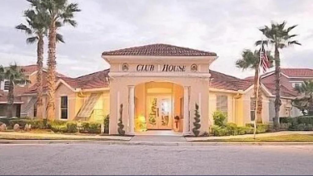 a building with a sign that reads central house at Resort Community 4 Bedroom Family Home, Pool & 15 Min Disney in Kissimmee
