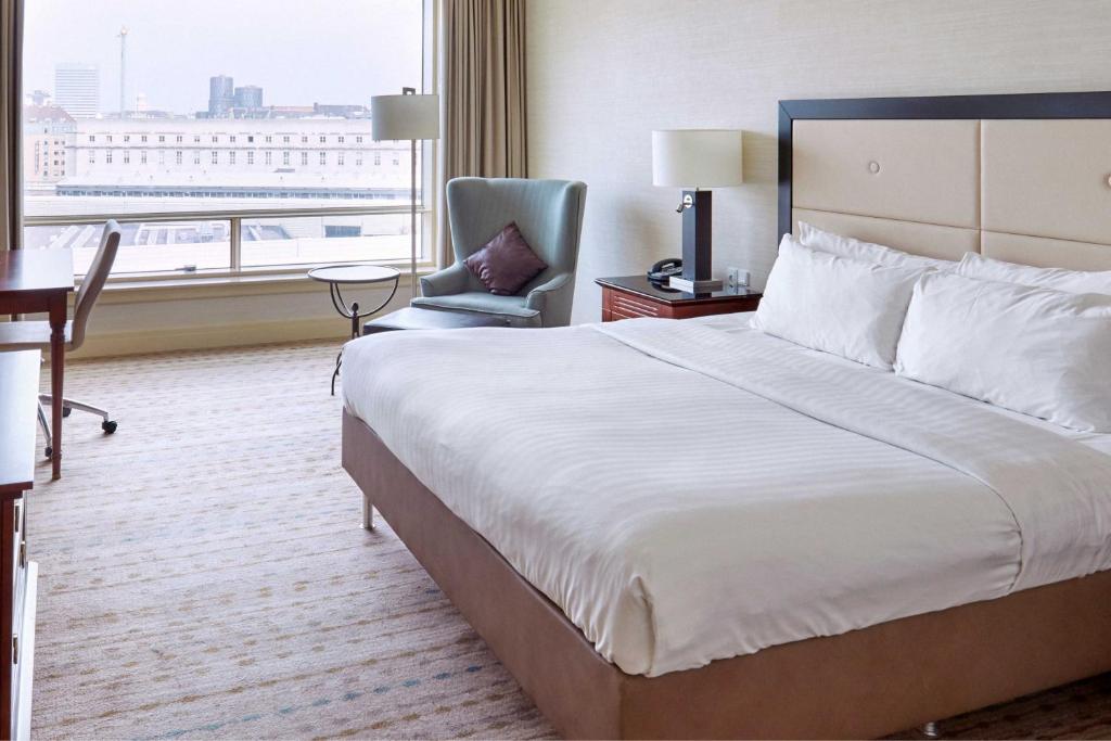 Postel nebo postele na pokoji v ubytování Copenhagen Marriott Hotel