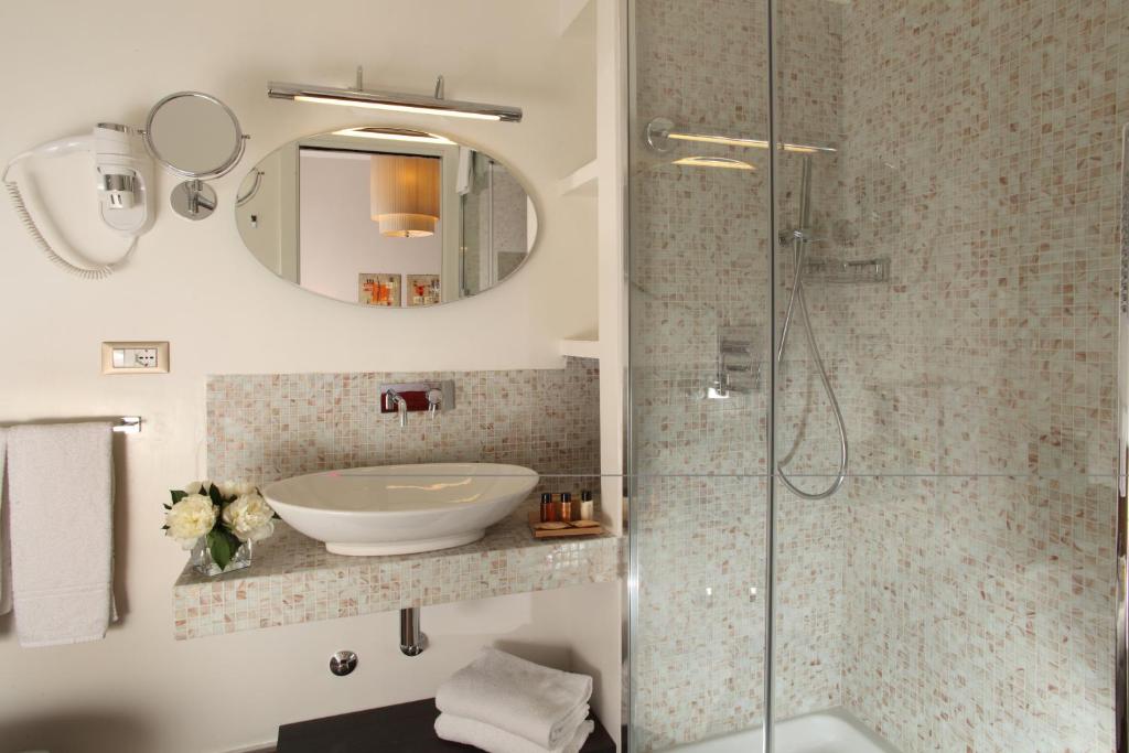 Łazienka w obiekcie Vivaldi Luxury Rooms