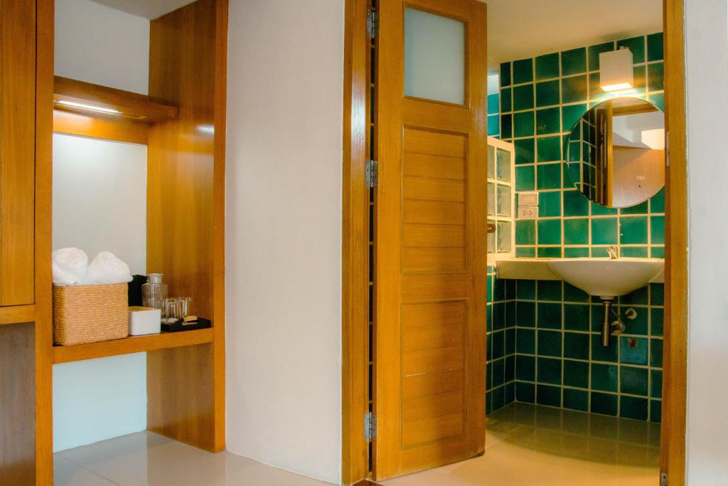 Alley & Pier - Resim 8