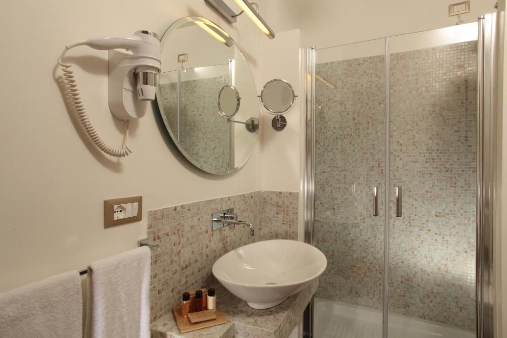 Vivaldi Luxury Rooms - Resim 30