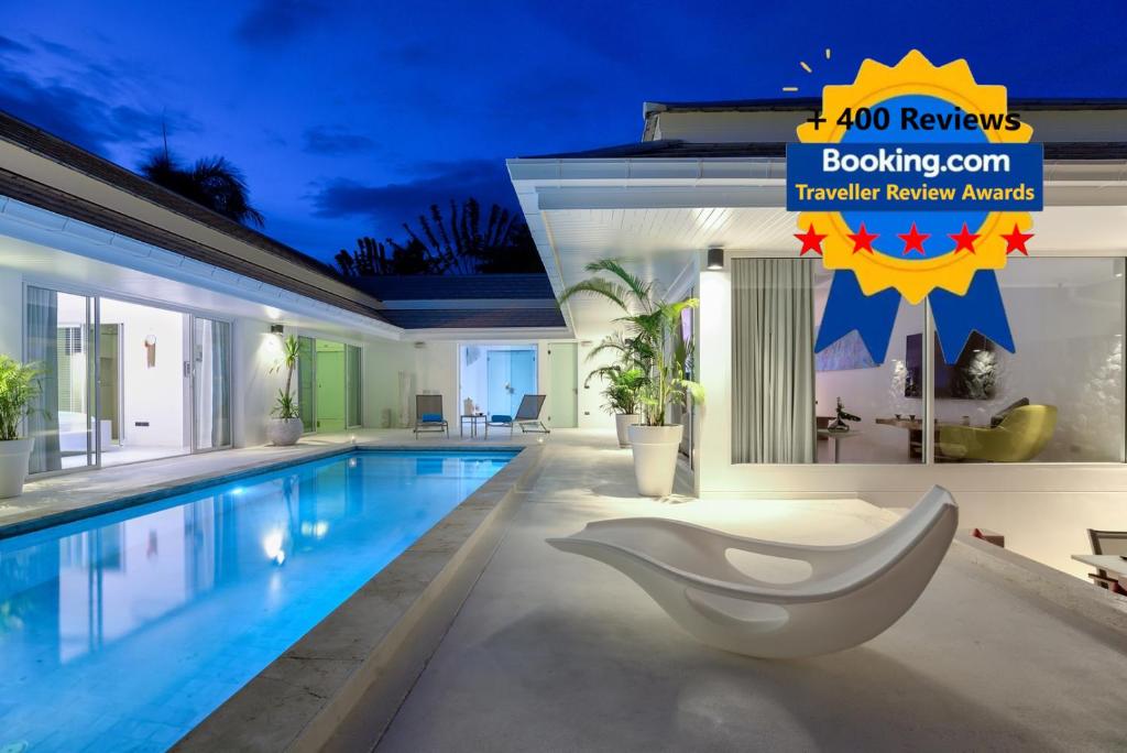 Πισίνα στο ή κοντά στο 700m from beach & luxury