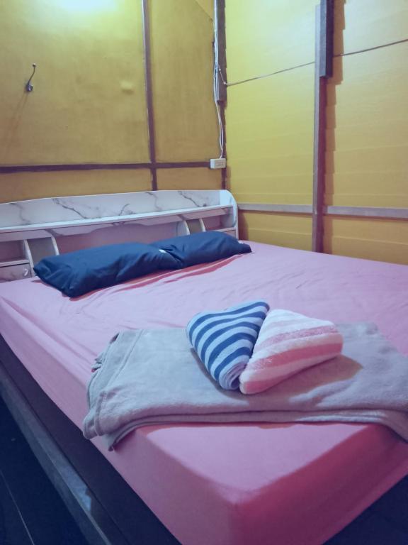 Postel nebo postele na pokoji v ubytování Crazy Monkey