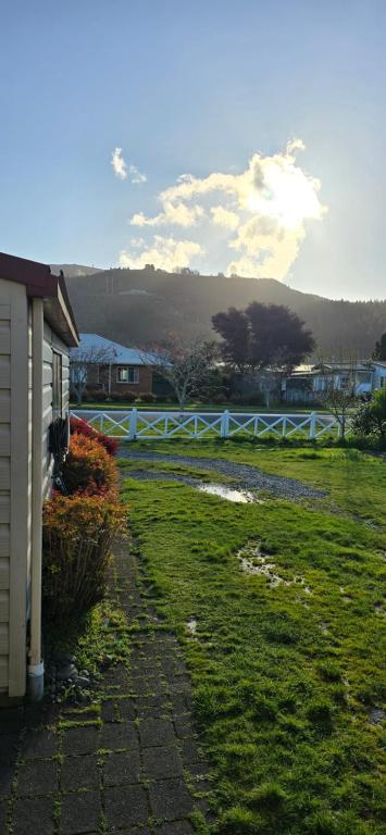 A Cosy Home Away From Home - Resim 15