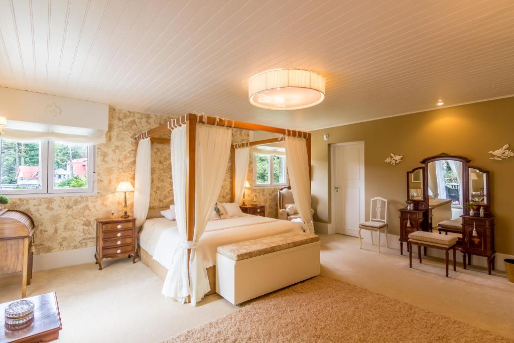 Casa Regaleira Hotel Boutique - Deluxe Suite With Spa Bath