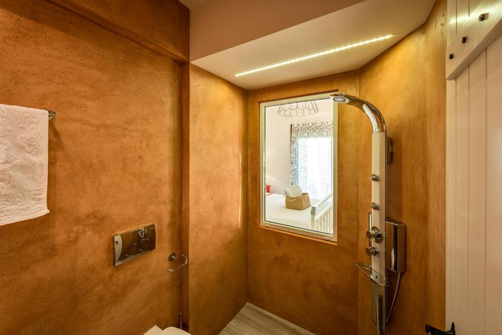 Koupelna v ubytování Yades Villas