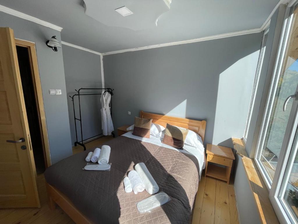 Postel nebo postele na pokoji v ubytování Guest House pesvebi