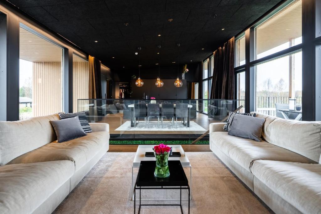 Posezení v ubytování NEW luxury villa by the river