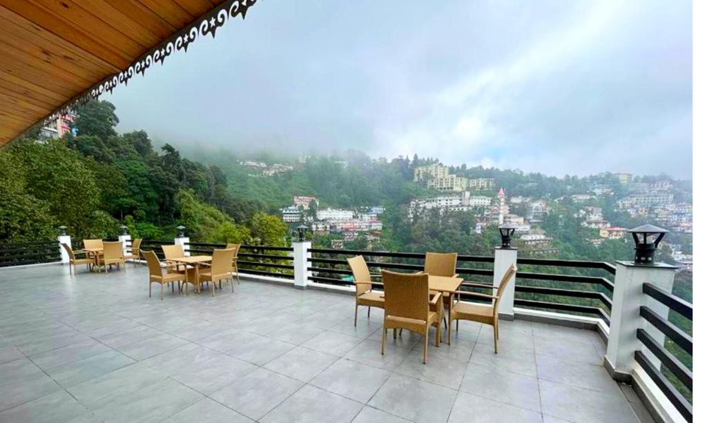 Üldine mäevaade või majutusasutusest The Boho Mussoorie pildistatud vaade